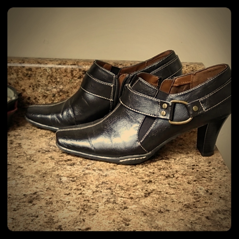 Aerosoles brown booties
